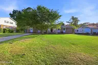 607 Oakwood Avenue, Jacksonville, NC 28546 — 3-bedroom home in Brynn Marr, Jacksonville, NC, photo 2 of 50: 607oakwoodave_002