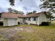 1506 E Oak Island Drive, Oak Island, NC 28465 — 3-bedroom home in Tranquil Harbour Island, Oak Island, NC, photo 7 of 56