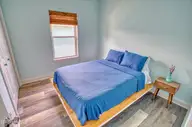 314 Spencer Farlow Drive Unit 2, Carolina Beach, NC 28428 — 3-bedroom condo in Heart of Carolina Beach, Carolina Beach, NC, photo 12 of 21: TheDigsCB-35