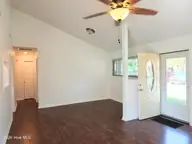 114 Quarterdeck, New Bern, NC 28562 — 2-bedroom townhome in River Bend, New Bern, NC, photo 6 of 32