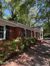 802 Forest Hill Circle, Greenville, NC 27858 — 3-bedroom home in University, Greenville, NC, photo 2 of 31: Side House