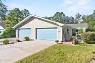 208 Inland Greens Circle, Wilmington, NC 28405 — 3-bedroom townhome in Inland Greens, Wilmington, NC, photo 2 of 41