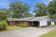 3030 Fairway Road, Morehead City, NC 28557 — 3-bedroom home in Country Club Acres, Morehead City, NC, photo 5 of 50: 6-web-or-mls-1S3A9260