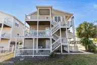 122 Quinton Street, Holden Beach, NC 28462 — 3-bedroom home in Holden Beach, Holden Beach, NC, photo 4 of 54: 44-web-or-mls-BTS09161