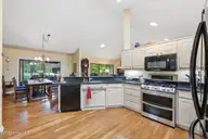 908 Sawgrass Court, New Bern, NC 28560 — 3-bedroom waterfront home in Fairfield Harbour, New Bern, NC, photo 6 of 51: Gas stove