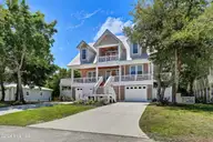213 Oak Outlook Way, Carolina Beach, NC 28428 — 3-bedroom home in Hidden Hills, Carolina Beach, NC, photo 4 of 65: 004_img_4940_669