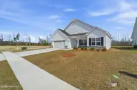 120 Sanctuary Street, Jacksonville, NC 28546 — 4-bedroom home in The Vineyards, Jacksonville, NC, photo 2 of 27: DSC03023