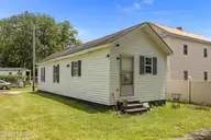 306 Short Street, Kinston, NC 28501 — 2-bedroom home, Kinston, NC, photo 2 of 10: 6-web-or-mls-IMG_2592