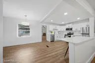 212 Wood Dale Drive, Wilmington, NC 28403 — 3-bedroom home in Pine Hills, Wilmington, NC, photo 6 of 40