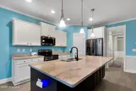 405 Antioch Lakes Road, New Bern, NC 28560 — 3-bedroom waterfront home in The Lakes at Antioch, New Bern, NC, photo 11 of 54: Kitchen
