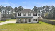 519 Aberdineshire Court, Hubert, NC 28539 — 4-bedroom home in Queens Creek, Hubert, NC, photo 4 of 41: aberdineshire-4