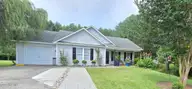 108 Willowbend Drive, Burgaw, NC 28425 — 3-bedroom home in Tealbriar, Burgaw, NC, photo 1 of 27: Welcome Home