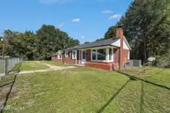 1009 W New Hampshire Avenue, Southern Pines, NC 28387 — 3-bedroom home, Southern Pines, NC, photo 2 of 30: 002_file_1919
