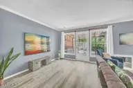 4918 Seabrook Court, Wilmington, NC 28403 — 2-bedroom townhome in Stones Throw, Wilmington, NC, photo 6 of 32: 009_img_1256_439