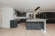 107 Boatswain Drive, New Bern, NC 28562 — 5-bedroom waterfront home in River Bend, New Bern, NC, photo 20 of 71: Kitchen