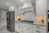 100 Stevens Court, Swansboro, NC 28584 — 3-bedroom waterfront home in River Reach, Swansboro, NC, photo 16 of 56: Kitchen