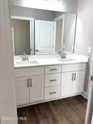 2413 Starling Lane, New Bern, NC 28562 — 3-bedroom home in Hickory Run at River Trace, New Bern, NC, photo 22 of 27: 2nd bath