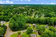2407 Sparre Drive, Kinston, NC 28504 — 3-bedroom home in Sherwood Forest, Kinston, NC, photo 15 of 48: 15-2407 Sparre Dr-15