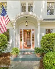 260 S Ashe Street, Southern Pines, NC 28387 — 4-bedroom home in Downtown, Southern Pines, NC, photo 4 of 43: Welcome home! Please Come In.
