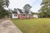 804 Gardenview Drive, Jacksonville, NC 28540 — 4-bedroom home in Northwoods Park, Jacksonville, NC, photo 3 of 36: 804 Gardenview Dr-40