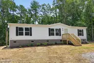372 Mallard Roost Drive, Burgaw, NC 28425 — 3-bedroom manufactured home, Burgaw, NC, photo 4 of 43
