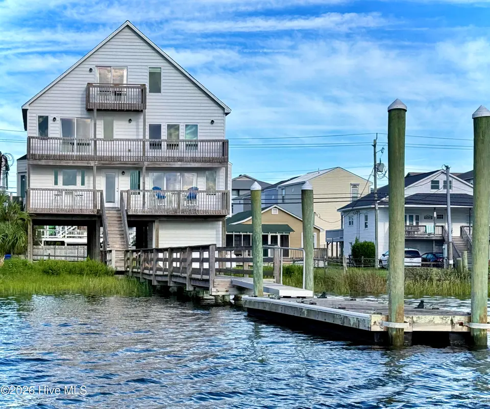 517 Canal Drive, Carolina Beach, NC 28428 — 4-bedroom waterfront home, Carolina Beach, NC, photo 1 of 76