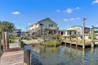 126 Dolphin Bay Estates, Cedar Point, NC 28584 — 3-bedroom waterfront home in Dolphin Bay Estates, Cedar Point, NC, photo 5 of 29: 05_beyc6ab2ab2e6ee68