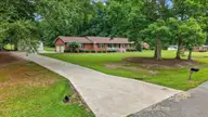 2444 Creekside Road, Kinston, NC 28504 — 3-bedroom home in Branchwood, Kinston, NC, photo 13 of 51: 13-2444 Creekside Rd-13