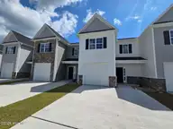 2001 Newbury Way C, Greenville, NC 27834 — 3-bedroom townhome in Brook Hollow, Greenville, NC, photo 3 of 27: 2001 Newbury Way B, C