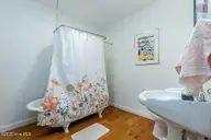 411 Queen Street, New Bern, NC 28560 — 3-bedroom home in New Bern Downtown Historic, New Bern, NC, photo 18 of 24: 411 queen bath 2