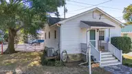 1208 Evans Street, Morehead City, NC 28557 — 2-bedroom home, Morehead City, NC, photo 5 of 35: 1208 EVANS (3)