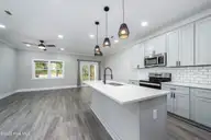 517 N 11th Street, Wilmington, NC 28401 — 3-bedroom home in Brooklyn, Wilmington, NC, photo 7 of 23: Int5