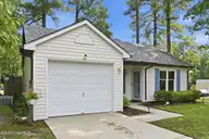 542 Shadowridge Road, Jacksonville, NC 28546 — 3-bedroom home in Brynn Marr, Jacksonville, NC, photo 5 of 35