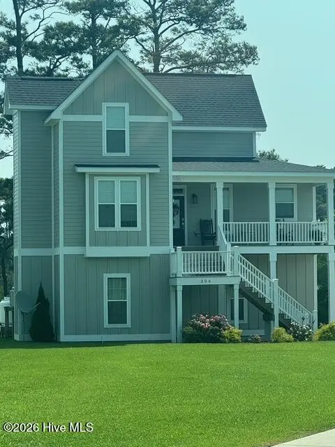 121 Jade Street, Beaufort, NC 28516 — 3-bedroom waterfront home in Jade Point, Beaufort, NC, photo 1 of 1: Similar Image of house to be built
