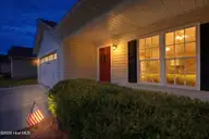 212 Sweet Gum Lane, Richlands, NC 28574 — 3-bedroom home in Ashbury Park, Richlands, NC, photo 6 of 44