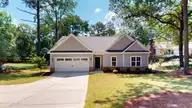 165 Devonshire Avenue W, West End, NC 27376 — 4-bedroom home in Seven Lakes South, West End, NC, photo 1 of 19: 165-W-Devonshire-Ave-Front