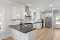 114 Seagate Place, Wilmington, NC 28403 — 5-bedroom townhome in Seagate, Wilmington, NC, photo 7 of 52: kitchen-01e