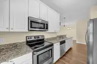 119 Covil Avenue Unit 103, Wilmington, NC 28403 — 2-bedroom condo in Covil Garden Condominiums, Wilmington, NC, photo 12 of 33: Kitchen