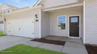 272 Lake Tyler Drive, New Bern, NC 28560 — 3-bedroom waterfront home in Tyler, Home on the Lake, New Bern, NC, photo 6 of 35: 9-custom-0C0A5241_DH