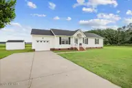 993 Aspen Ridge Court, Deep Run, NC 28525 — 3-bedroom home in Aspen Ridge, Deep Run, NC, photo 5 of 47: 05-993 Aspen Ridge Ct-5