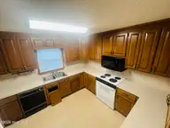 1720 Centre Street W, Wilson, NC 27893 — 3-bedroom home in Parkwood Forest, Wilson, NC, photo 6 of 23: IMG_1031
