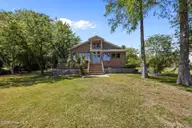 401 Harbor Drive, New Bern, NC 28560 — 2-bedroom waterfront home in Harbor Point, New Bern, NC, photo 6 of 55: 3-web-or-mls-0C0A0495