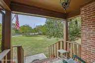105 Laurel Court, Pine Knoll Shores, NC 28512 — 3-bedroom home in Piksco, Pine Knoll Shores, NC, photo 5 of 64: Entrance