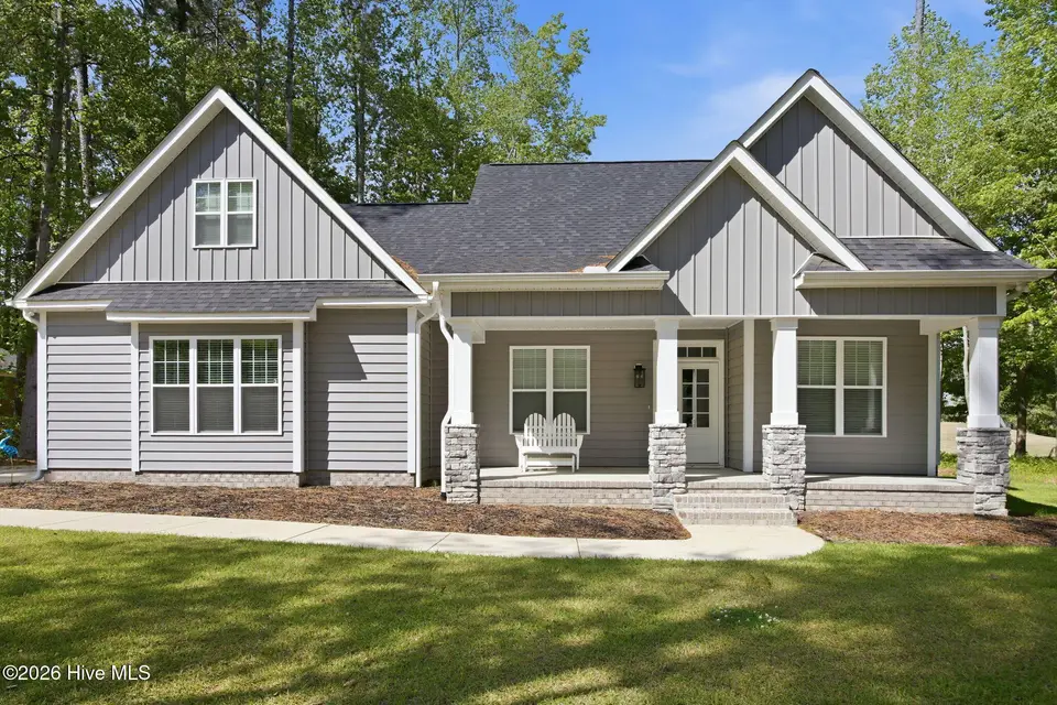 123 Trent Lane 17, Chocowinity, NC 27817 — 3-bedroom waterfront home in Cypress Landing, Chocowinity, NC, photo 1 of 61: 45-web-or-mls-img_0124