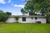 527 W College Street, Warsaw, NC 28398 — 3-bedroom home, Warsaw, NC, photo 6 of 43: 06-527 W College St-6