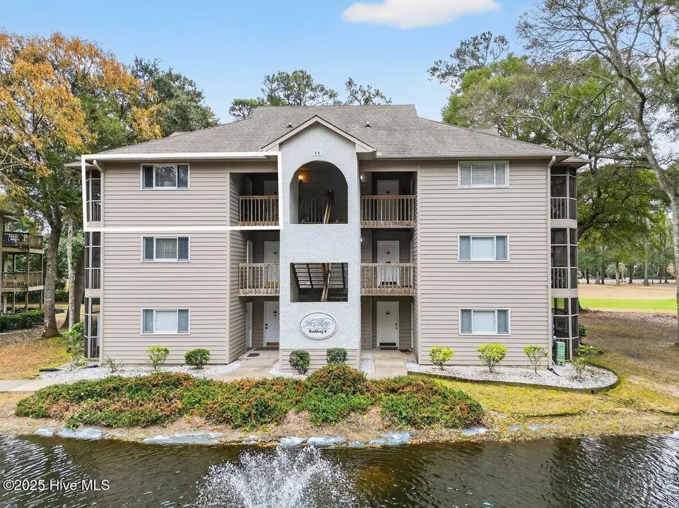804 Colony Place 4e, Sunset Beach, NC 28468 — 2-bedroom condo in Colony I, Sunset Beach, NC, photo 1 of 47: kahunaphoto