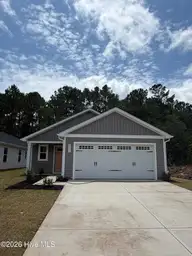 8135 Sterling Oaks Drive NW, Ash, NC 28420 — 3-bedroom home in Sterling Oaks, Ash, NC, photo 1 of 15