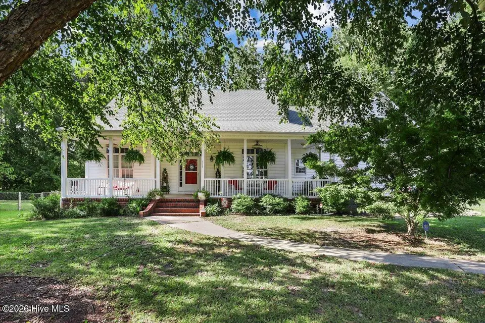 5316 Pebble Creek Circle, Wilson, NC 27893 — 4-bedroom home in Pebble Creek, Wilson, NC, photo 1 of 61: 01-5316 Pebble Creek Cir-1
