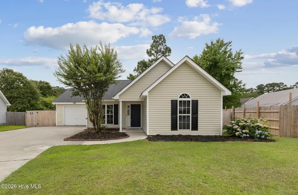 10025 Birch Place, Leland, NC 28451 — 3-bedroom home in Wood Ridge, Leland, NC, photo 1 of 29