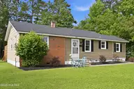 402 Clyde Drive, Jacksonville, NC 28540 — 3-bedroom home in Northwoods, Jacksonville, NC, photo 2 of 40